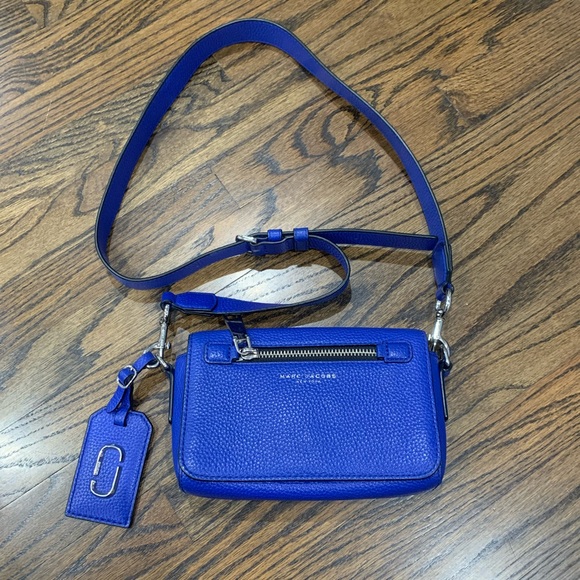 Marc Jacobs Handbags - Like New Marc Jacobs Gotham City Crossbody Blue